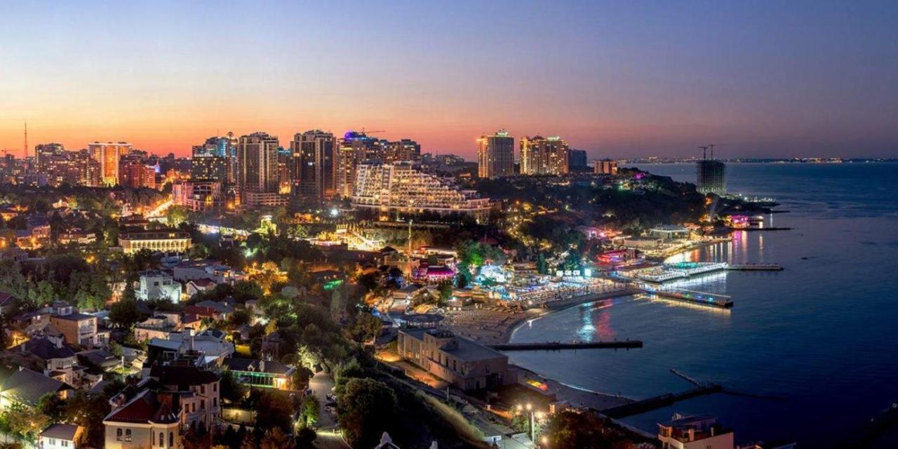Аркадия Студия С Балконом Частичный Вид Моря Первая Линия От Моря Odessa Buitenkant foto